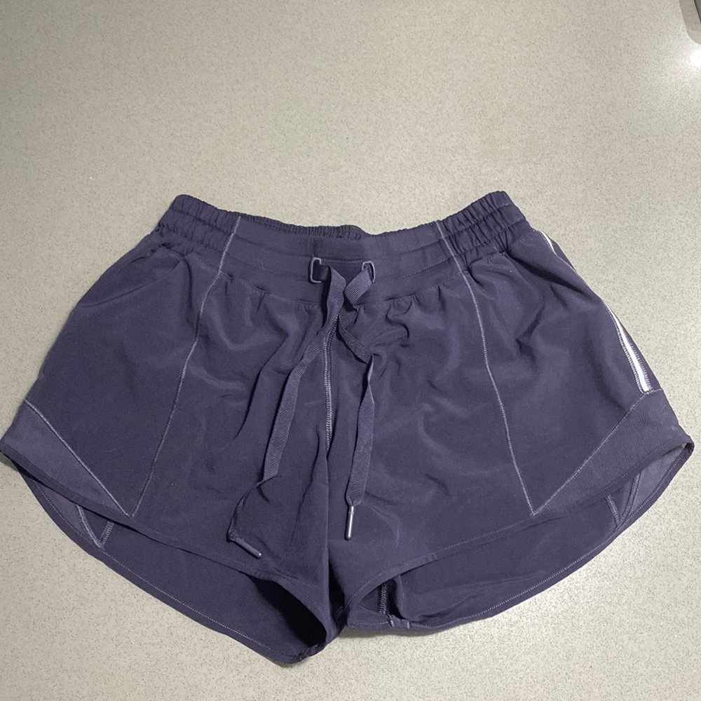 Lululemon Hotty Hot 2.5” Short